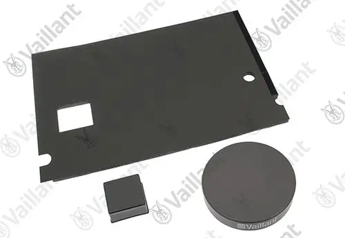Vaillant-Isolierungsteile in Schwarz, bestehend aus einer Platte mit Ausschnitten und zwei weiteren Elementen, geeignet für Kompressoren im Bereich von 6-10 kW.